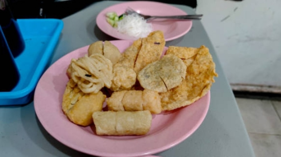 Rasanya Membangkitkan Kenangan di Pempek Yenni